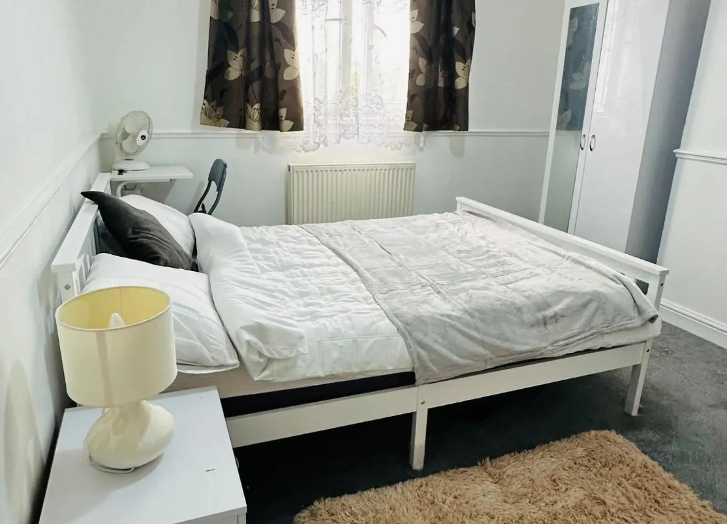 Cosy 2-Bedroom Home Near Chadwell Heath Station Goodmayes 0*,  United Kingdom
